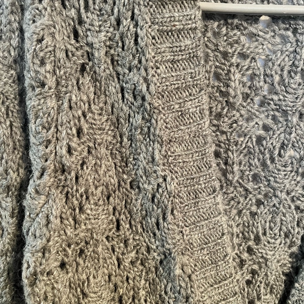 Jones new york collection grey and silver knit cardigan size medium - Picture 2 of 6